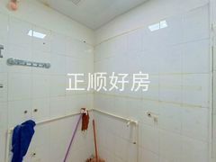 一楼卫生间
