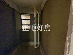 卫生间-aZ8cnves-0.jpg