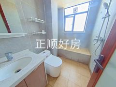 卫生间-c4t7eqDh-0.jpg