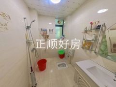 卫生间-fs4euQMk-0.jpg