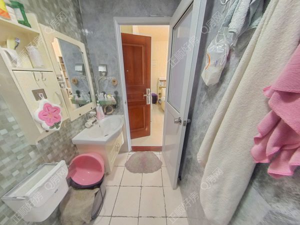 卫生间-vFvS9Hjw-0.jpg