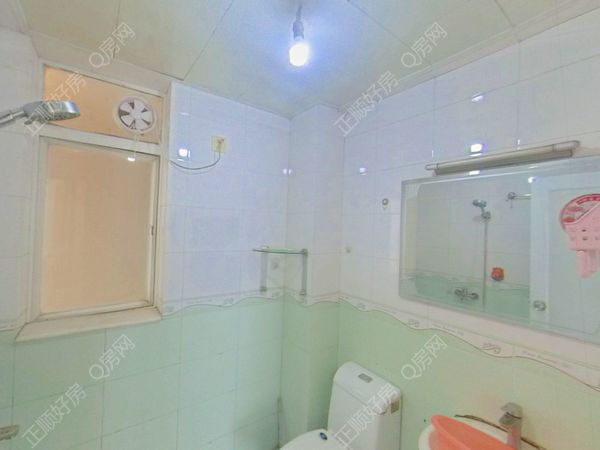 卫生间-yOYcSo4w-0.jpg