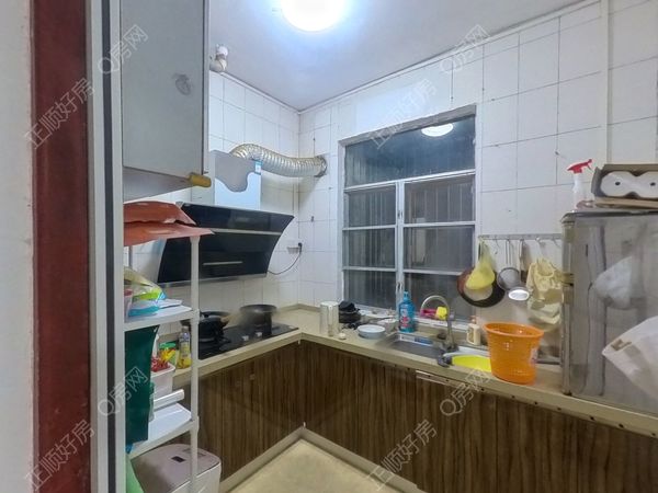 厨房