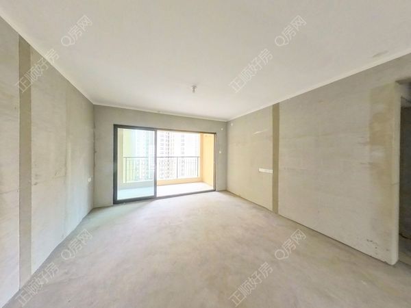 客厅-yqmhAGql-0.jpg