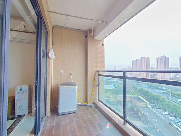 阳台-3YvzMBAF-0.jpg