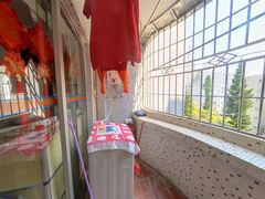 阳台-ObJH3JGp-0.jpg