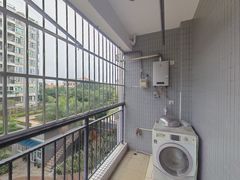 阳台-UUZq8bMh-0.jpg