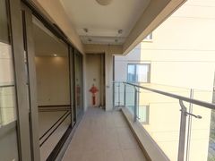 阳台-Ymf0bMJZ-0.jpg