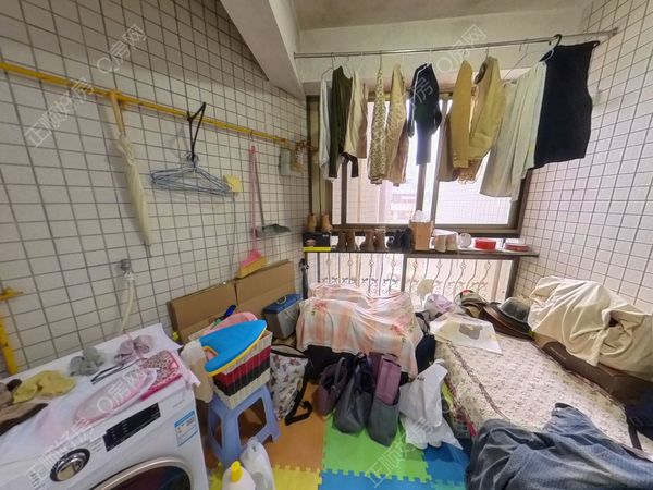 阳台-kkvFi3NE-0.jpg