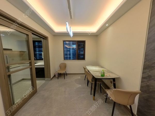 餐厅-0E9hFZWo-0.jpg