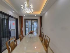 餐厅-qOOtmLAF-0.jpg