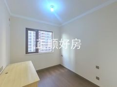 卧室-s5UsnlH7-0.jpg