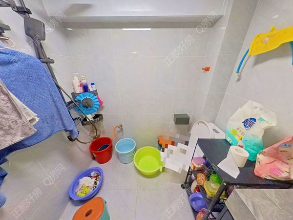 卫生间-2pI3jPqo-0.jpg