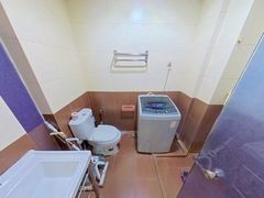 卫生间-2qBupFGe-0.jpg