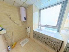 卫生间-4U4C7UMn-0.jpg