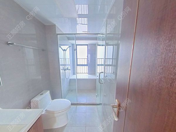 卫生间-6hCDDAHQ-0.jpg