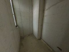 卫生间-8san8shR-0.jpg