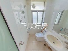 卫生间-AMUQLlrZ-0.jpg