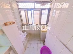 卫生间-NJcUU0MZ-0.jpg