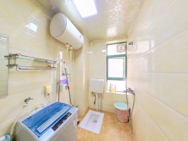卫生间-ZoNQwyRJ-0.jpg