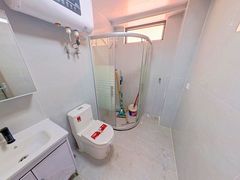 卫生间-emdU6fTs-0.jpg