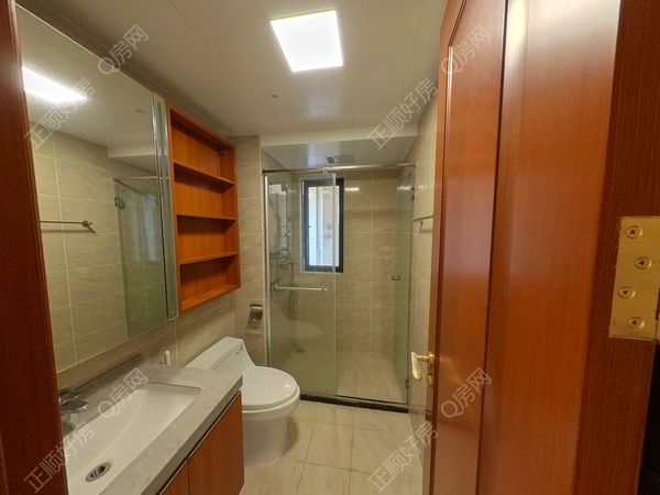 卫生间-jvMowggH-0.jpg
