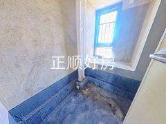卫生间-zQFYKWB7-0.jpg