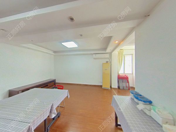 客厅