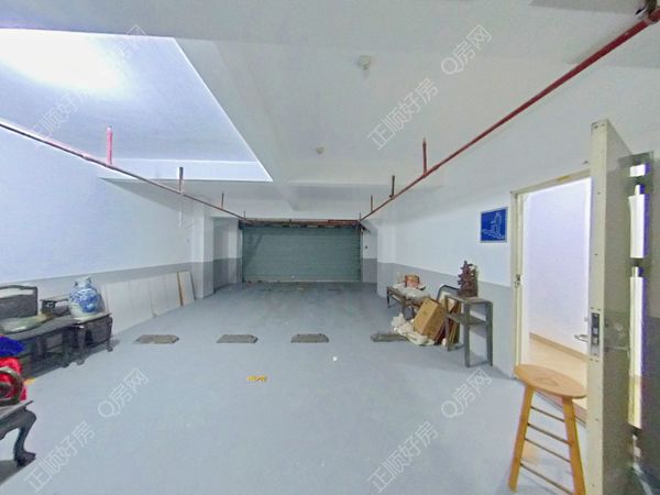 车库-picOVxEJ-0.jpg