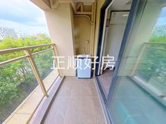 阳台-2EiWbfQB-0.jpg