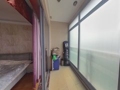 阳台-5tMbOoWt-0.jpg