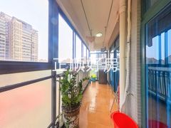阳台-DUG5og6N-0.jpg