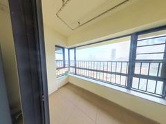 阳台-HEUBhJjg-0.jpg