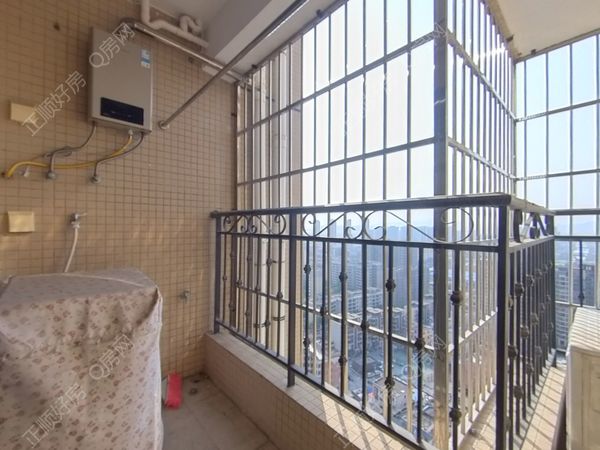 阳台-IyPtzuRv-0.jpg