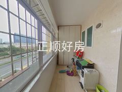 阳台-P7ISQgdU-0.jpg