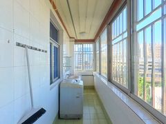 阳台-PcpMl3Su-0.jpg