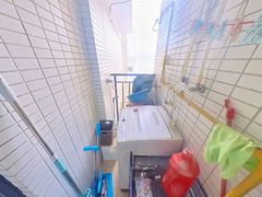 阳台-emHrGrHE-0.jpg