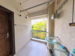 阳台-hKYxstNe-0.jpg