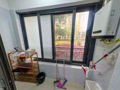 阳台-rJqKWDOv-0.jpg