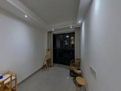 house_img