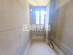 卫生间-EDfToLLE-0.jpg
