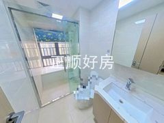 卫生间-YfXH3Yym-0.jpg