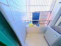 阳台-0XRrJ836-0.jpg