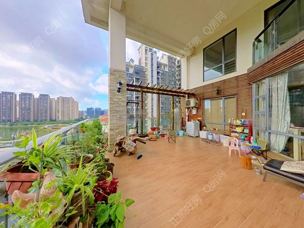 云山诗意5室2厅3卫在售房源图片