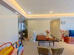 餐厅-7vD9qpNH-0.jpg
