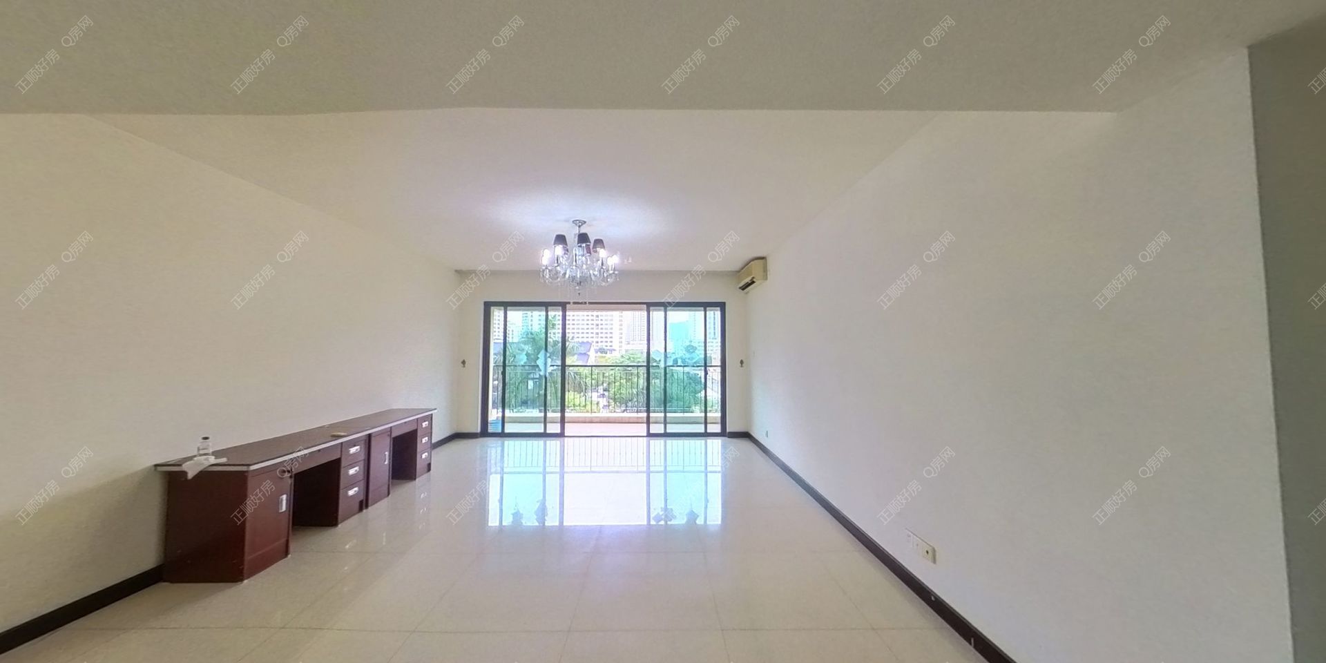 华发新城五期 4房2厅2卫 精装 203.72平