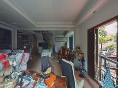 house_img
