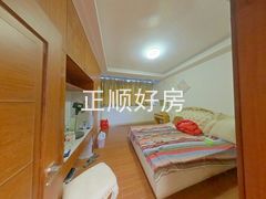 楼上卧室