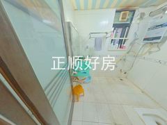 楼下卫生间