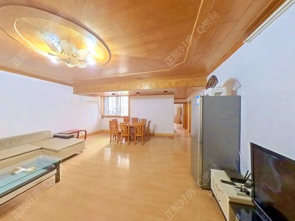 客厅